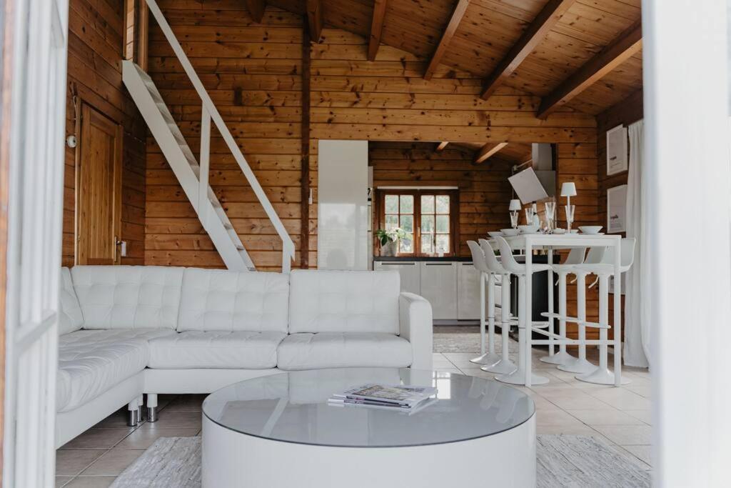 Life & Cooking Holiday Home إرميلو المظهر الخارجي الصورة