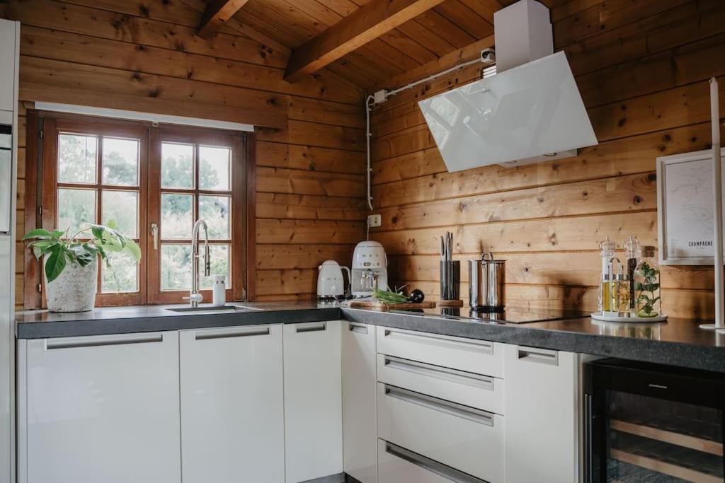 Life & Cooking Holiday Home إرميلو المظهر الخارجي الصورة